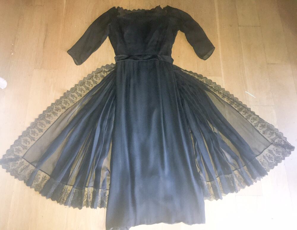 Vintage Silk Movie Star Dress 60’s Size 6